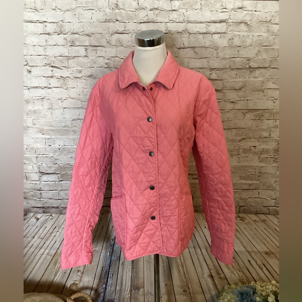 Vineyard Vines pink Pineapple quilted jacket